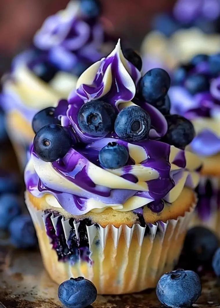 Blueberry Vanilla Cheesecake Cupcakes