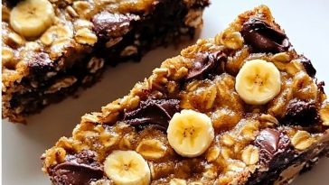 Banana Oat Breakfast Bars Recipe