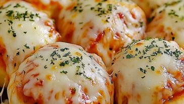 Cheesy Pizza Bombs Recipe