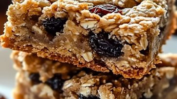 Oatmeal Raisin Cookie Bars Recipe