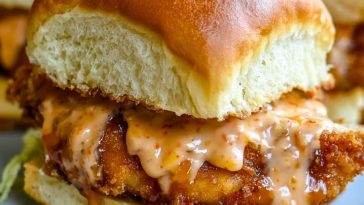 Bang Bang Chicken Sliders