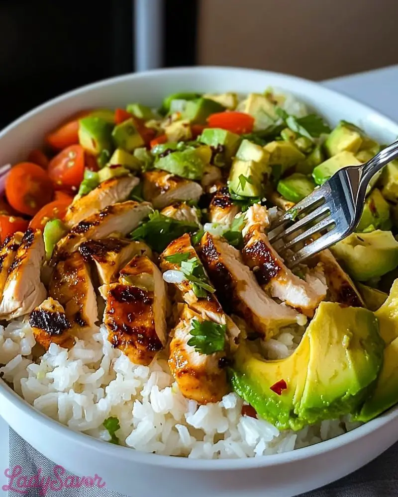 Chicken, Rice & Avocado Bowl Chicken Rice Avocado Bowl2