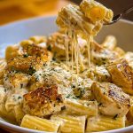 Creamy Garlic Butter Chicken and Rigatoni in Parmesan Sauce2