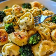Creamy Garlic Parmesan Tortellini with Chicken and Broccoli