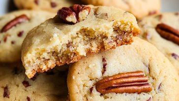 Homemade Pecan Sandies