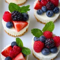 No Bake Mini Cheesecakes
