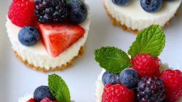 No Bake Mini Cheesecakes