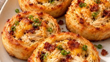 Chicken Bacon Ranch Pastry Pinwheels