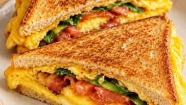 Crispy One-Pan Egg and Bacon Toast