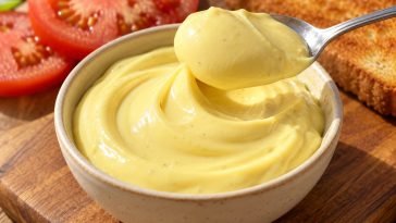 Roasted Garlic Greek Yogurt Mayo